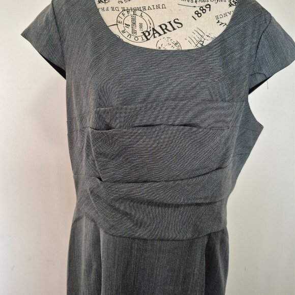 Cap Sleeve Dress - Picture 3 of 10